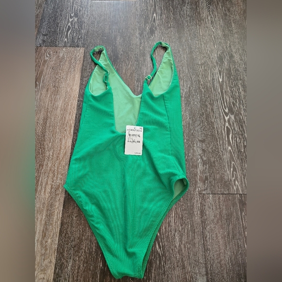 Reese Rib One-Piece SwimsuitBeach RiotJelly Bean GreenSlide - Picture 5 of 6
